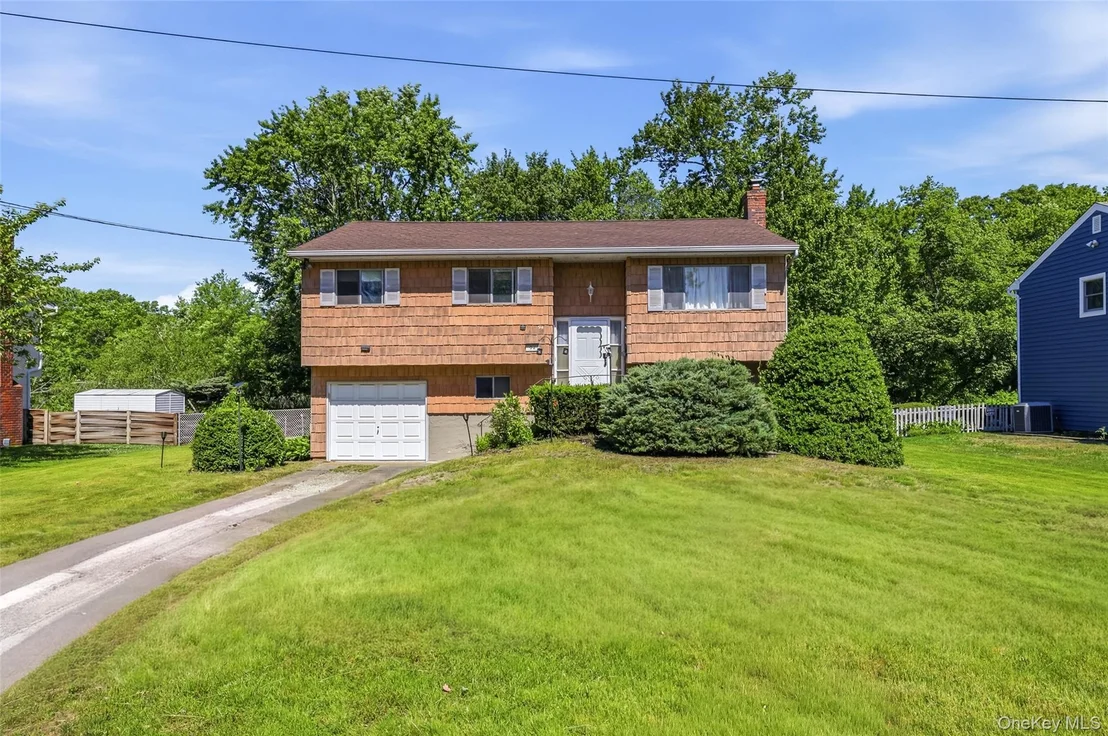 Photo of 94 Babylon Avenue