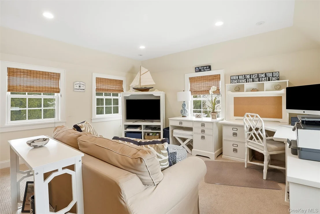 Photo of 6 Pine Lane