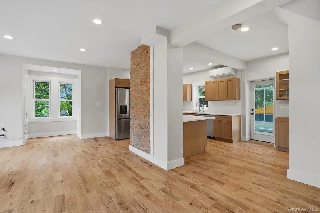 Photo of 10 Robinson Street