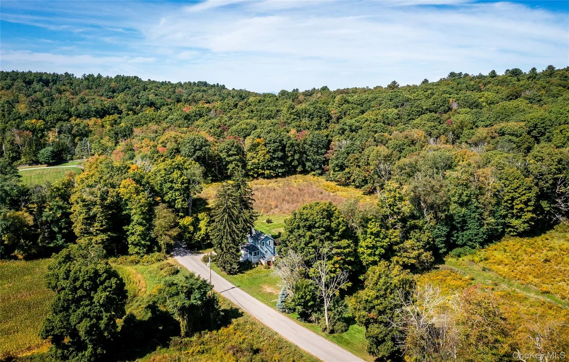 Photo of 672 Tower Hill Road