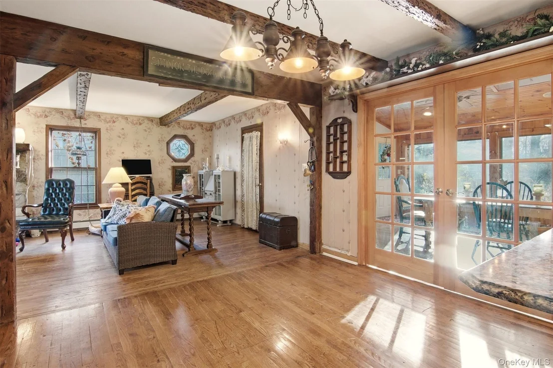 Photo of 105 Rustic Road