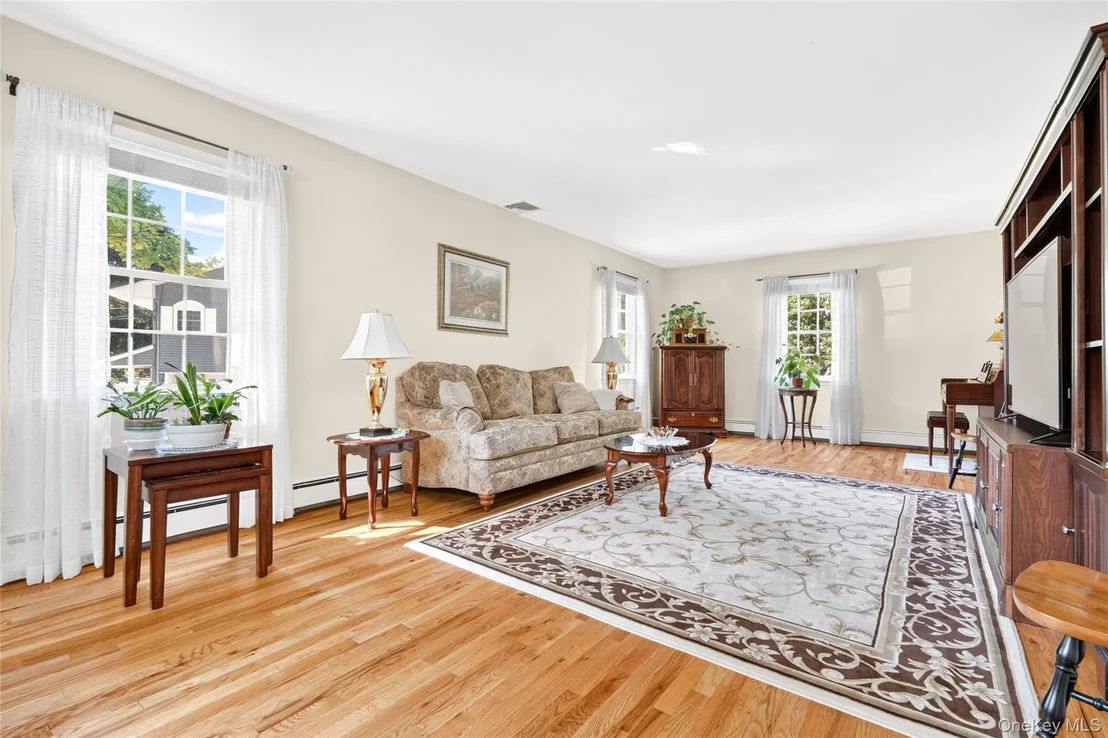 Photo of 4 Wayne Drive