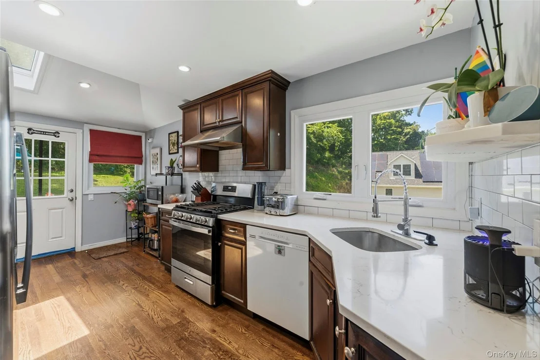Photo of 1463 Lincoln Terrace