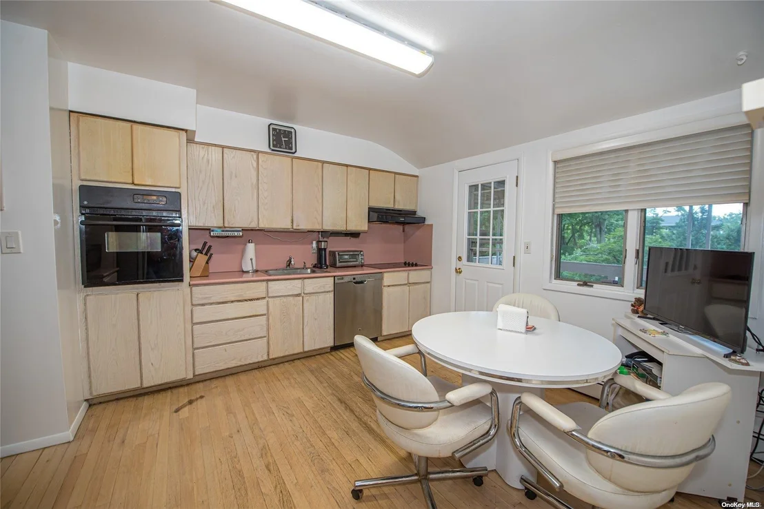 Photo of 42 Tanglewood Drive