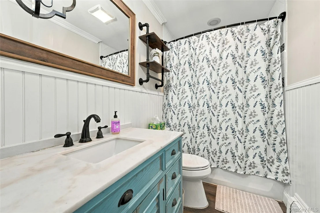 Photo of 82 Oakwood Drive