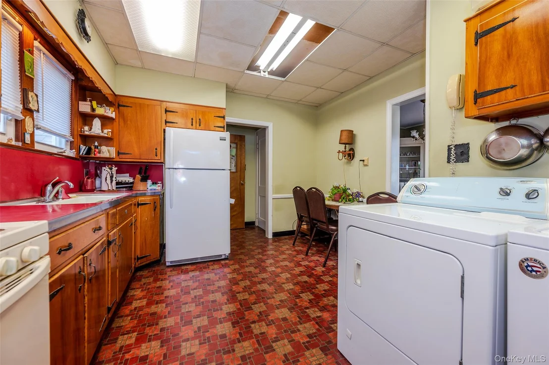 Photo of 480 Windsor Place