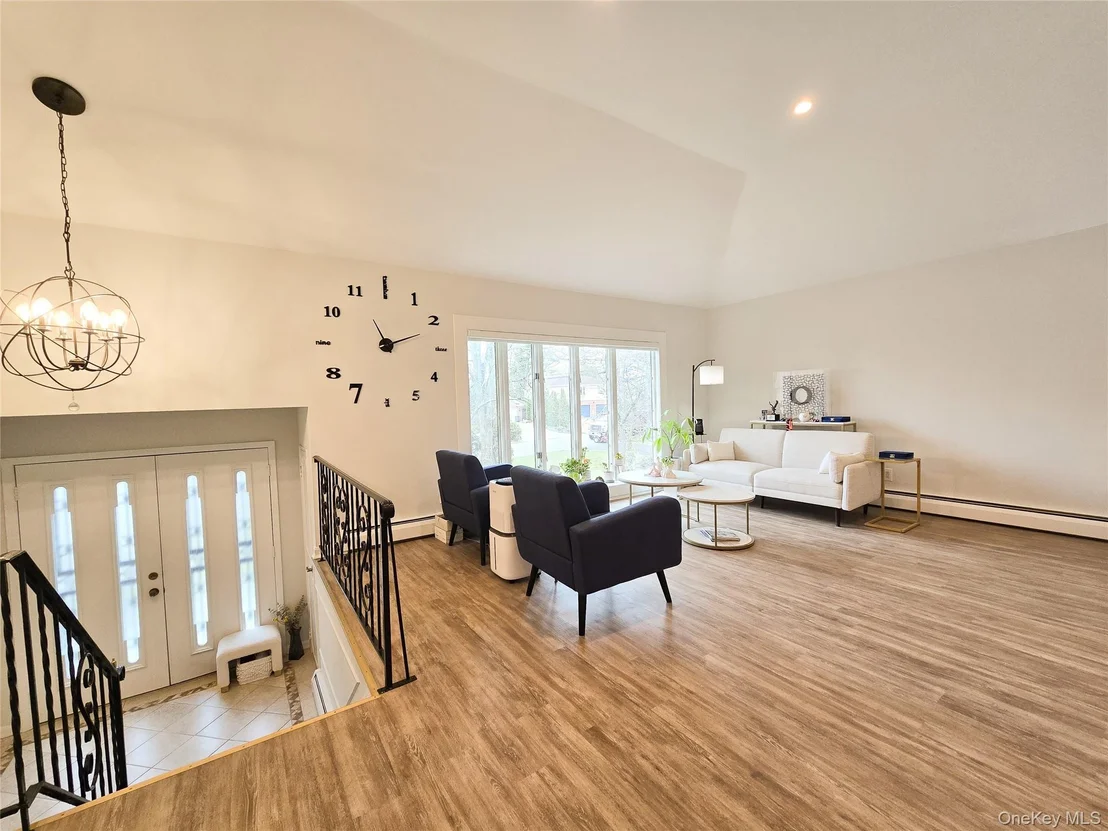 Photo of 112 Crescent Drive