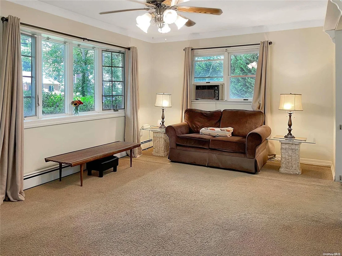 Photo of 85 Maple Avenue