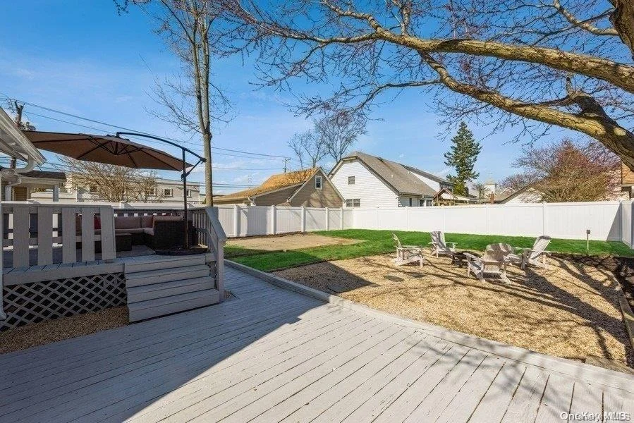 Photo of 2275 Centre Avenue