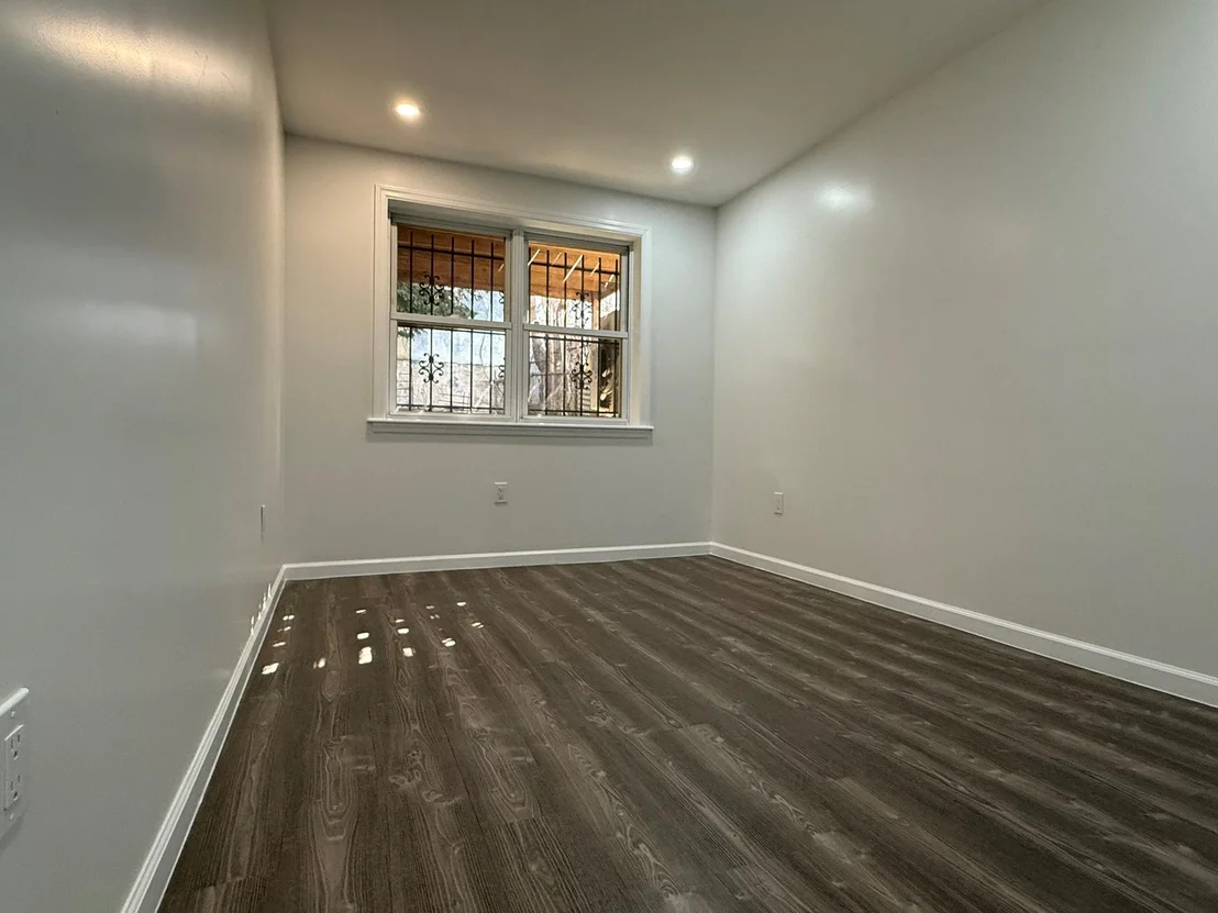 Photo of 3978 Carpenter Avenue