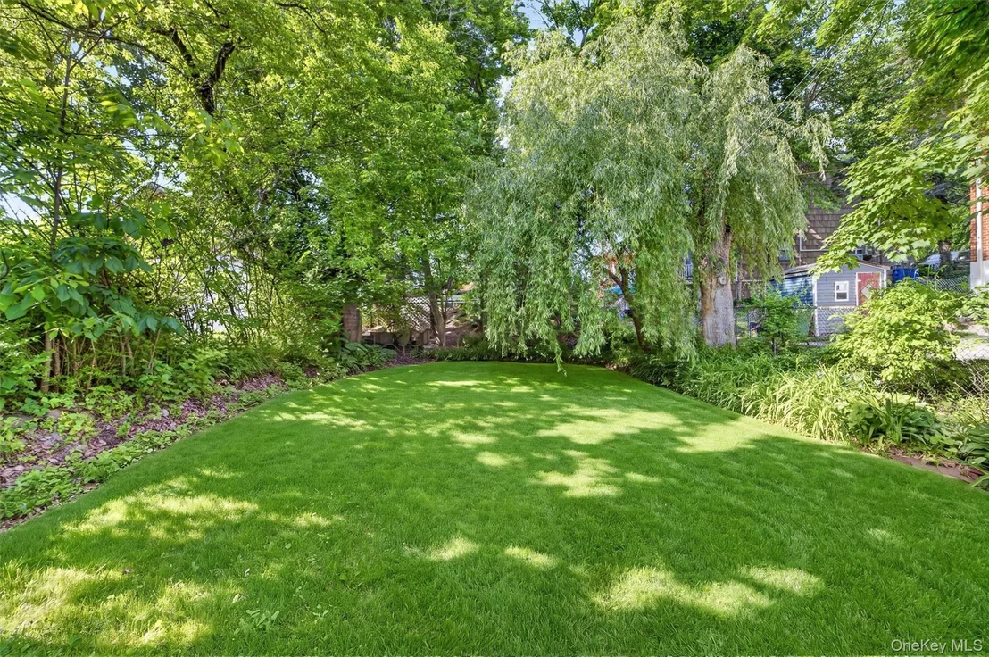 Photo of 33 Maurice Avenue