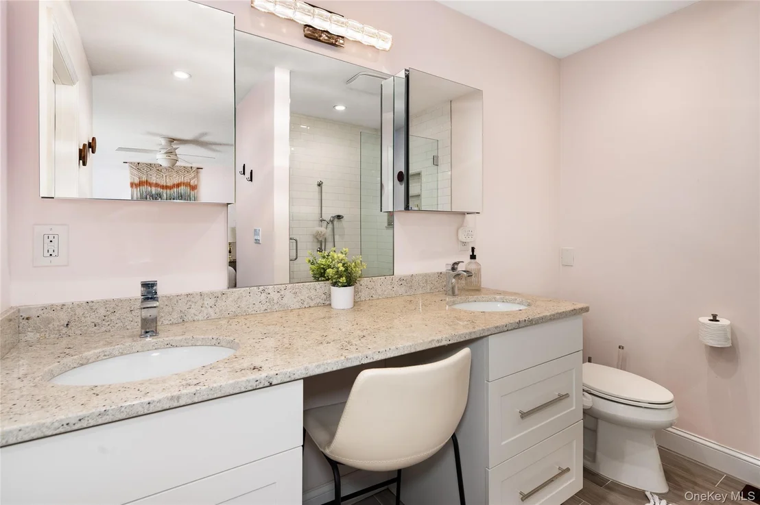 Photo of 1802 Regent Drive