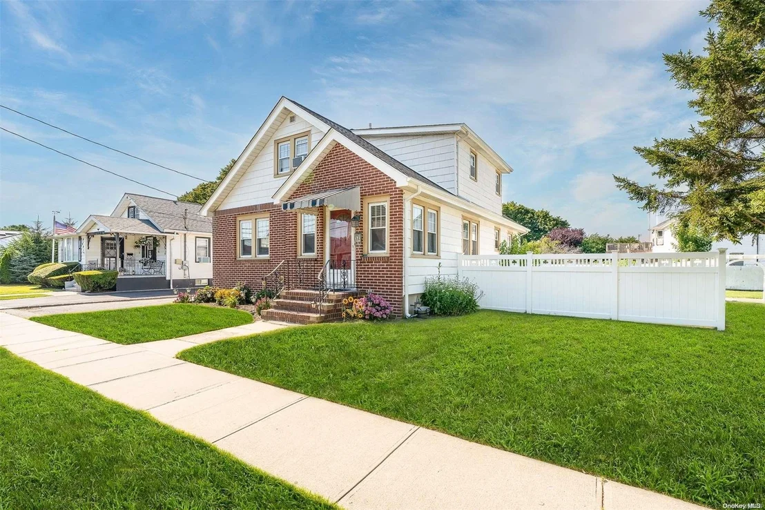 Photo of 32 Herbert Avenue