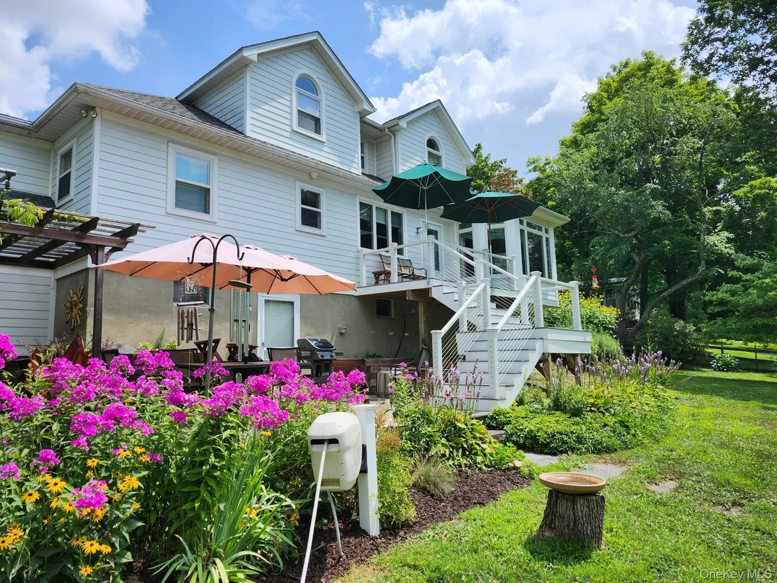 Photo of 102 Beaver Road