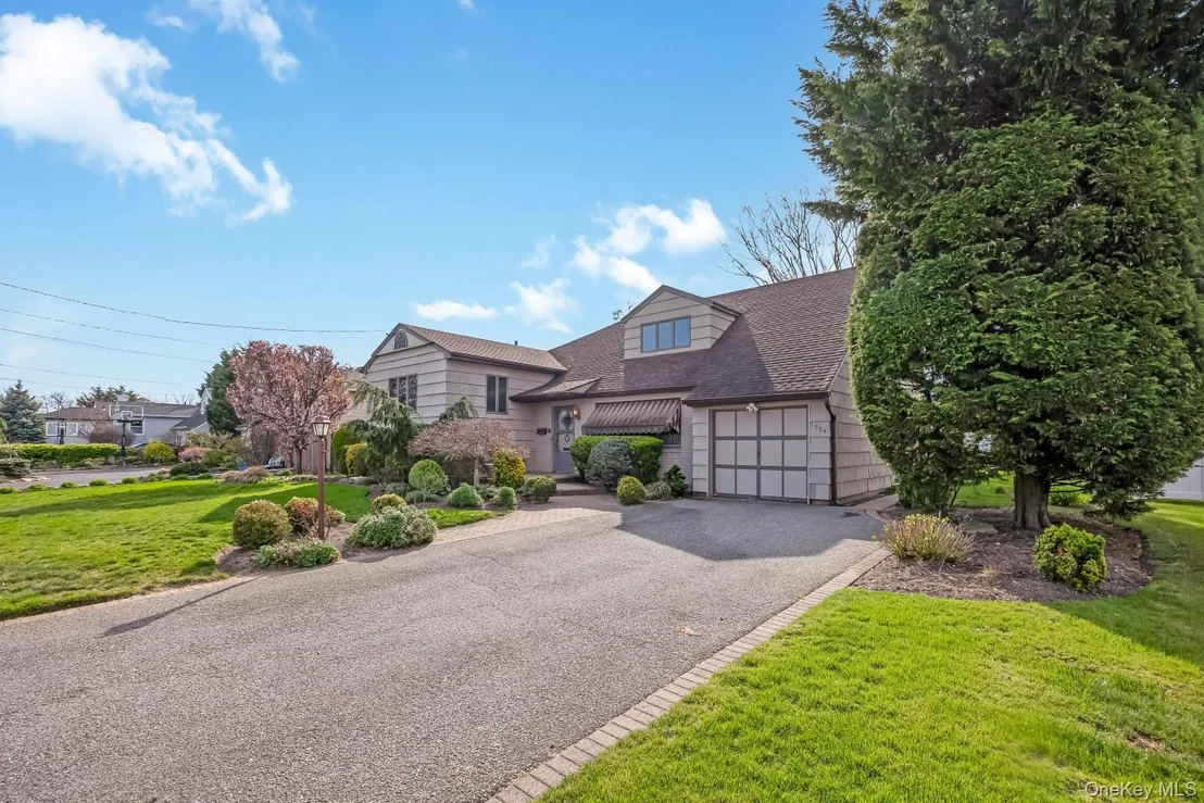 Photo of 1954 Brook Park Drive