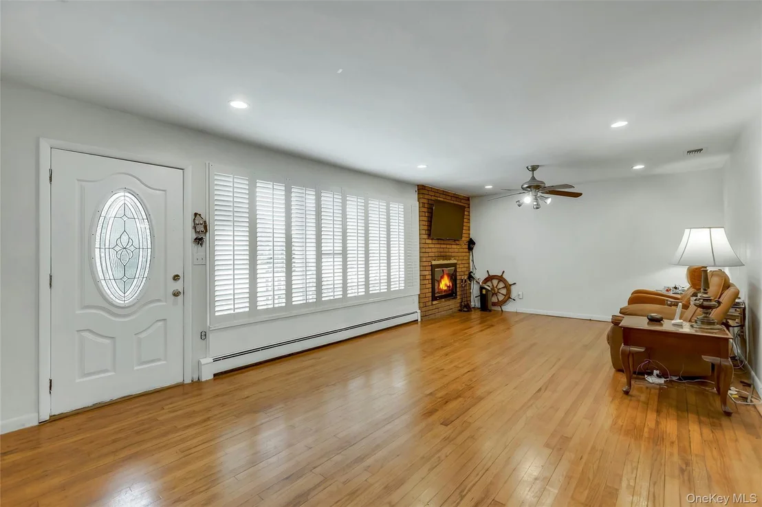 Photo of 170 Division Avenue
