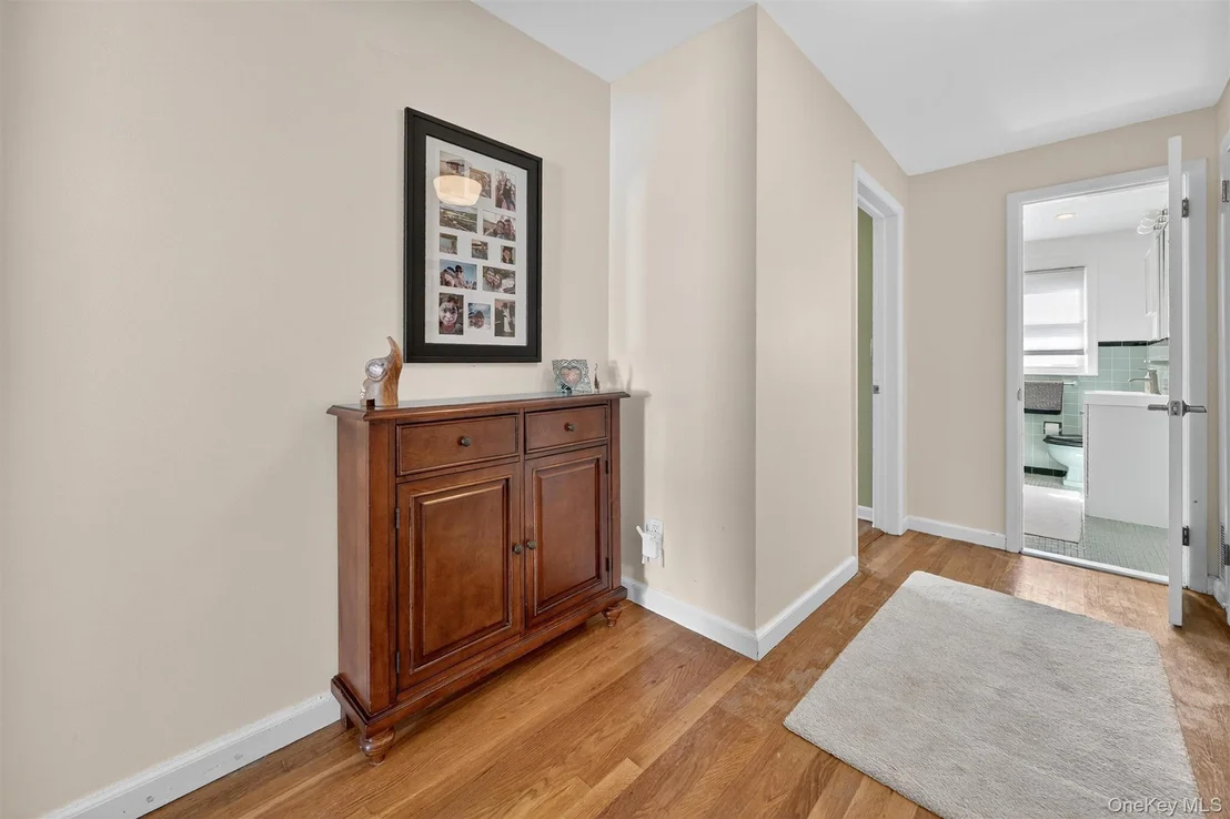Photo of 268 Marbledale Road