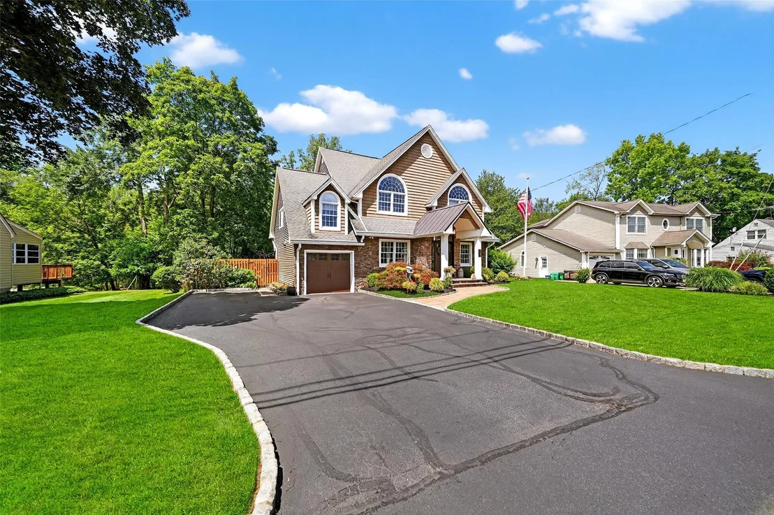 Photo of 13 Villa Drive