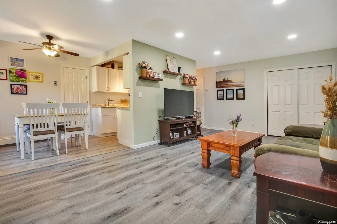 Photo of Unit 39 at 263 River Avenue