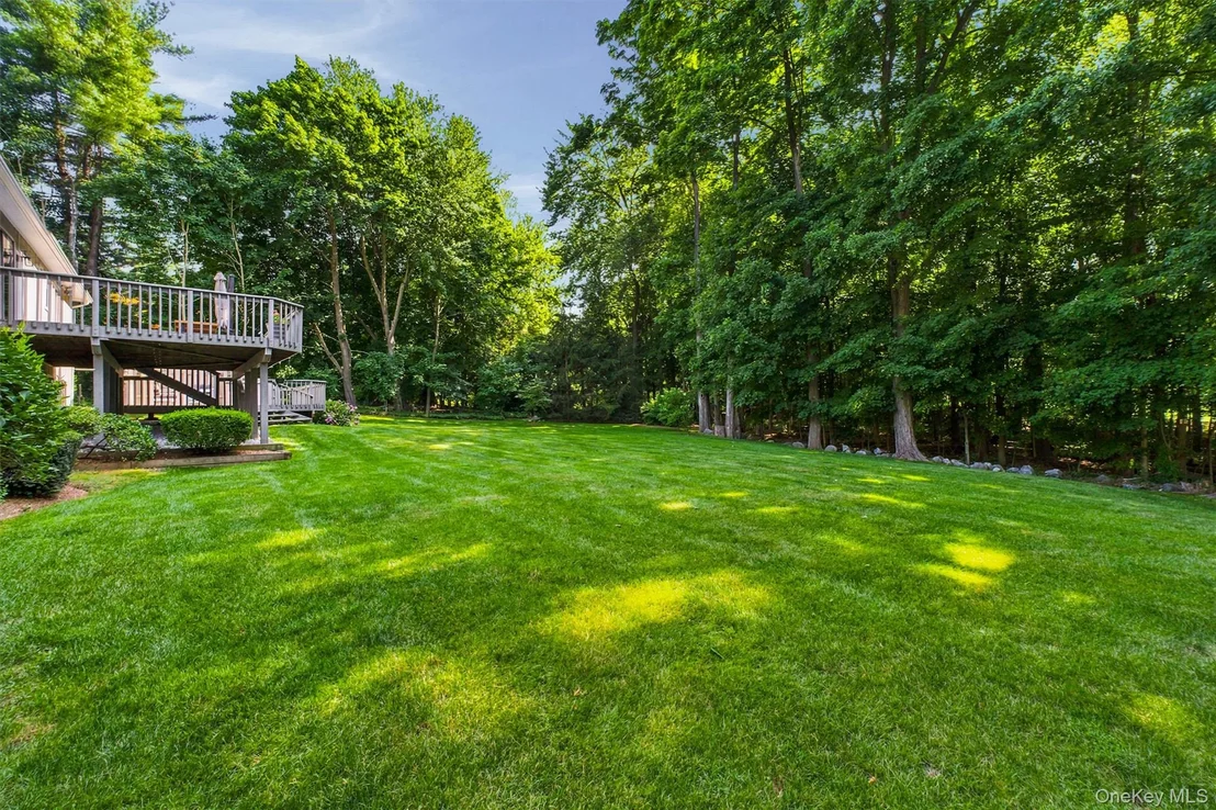 Photo of 259 Peaceable Hill Road