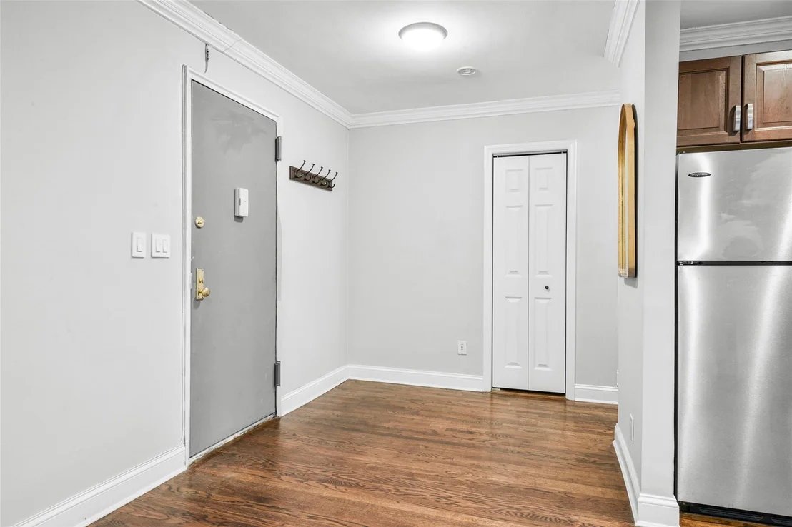 Photo of Unit 3P at 1 Vincent Road