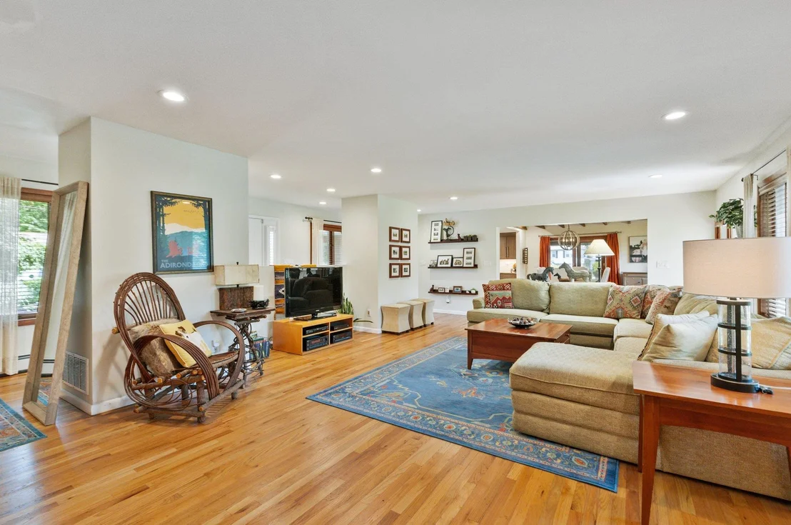Photo of 237 Barrett Hill Road