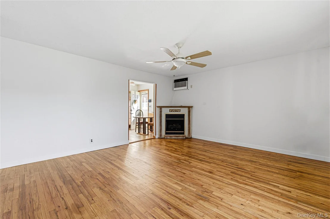 Photo of 403 Brookside Court