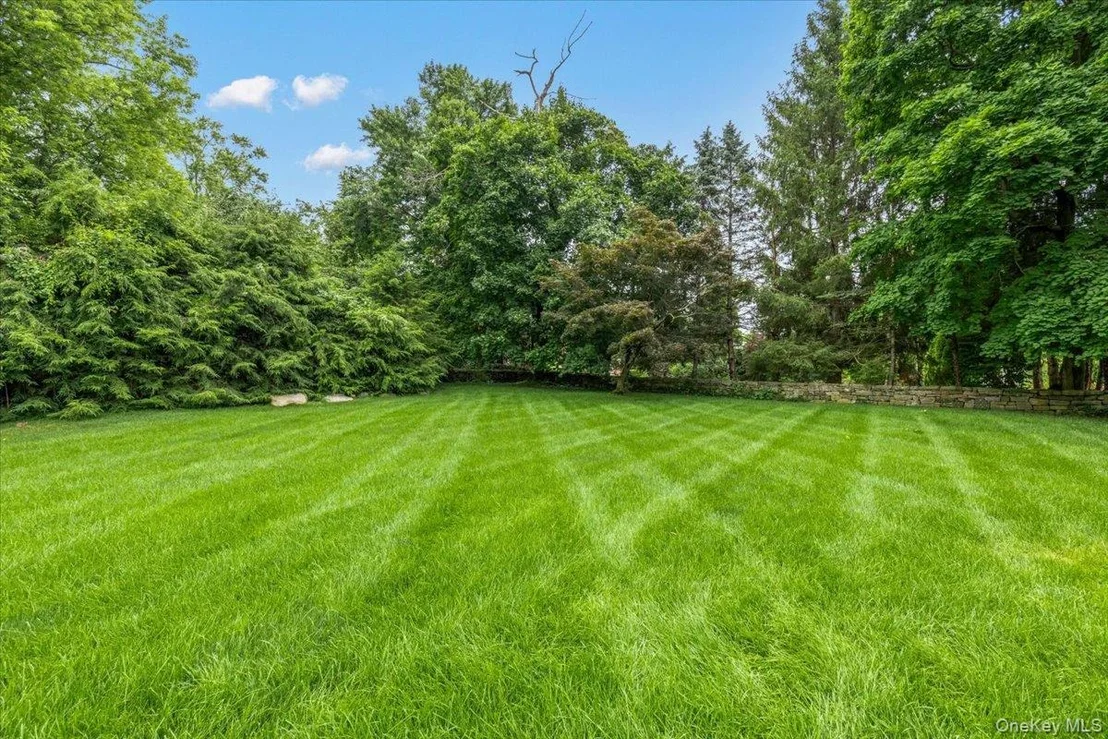Photo of 127 Rye Ridge Road
