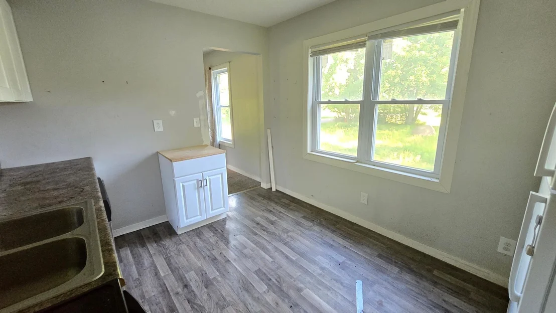 Photo of 340 River Drive W
