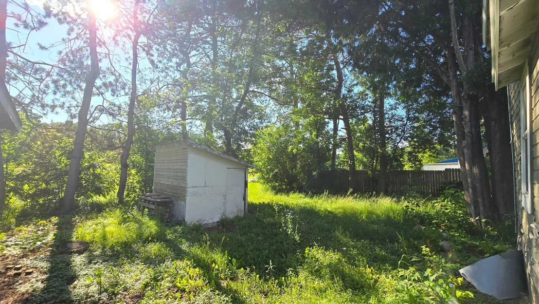 Photo of 340 River Drive W