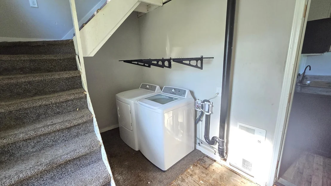 Photo of 340 River Drive W