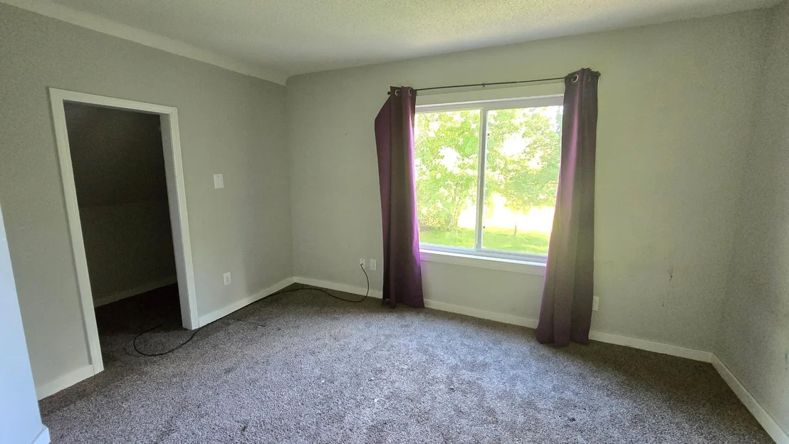Photo of 340 River Drive W