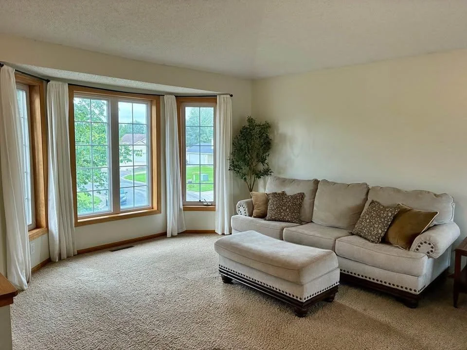 Photo of 1283 Creekside Drive