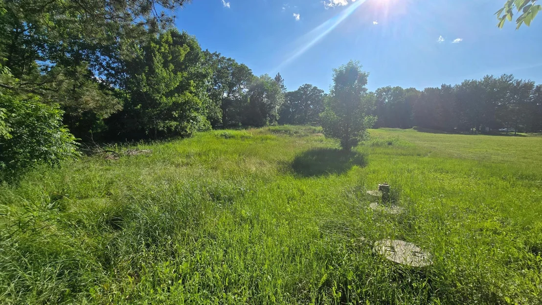 Photo of 340 River Drive W