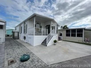 Photo of 95 Nettles Boulevard
