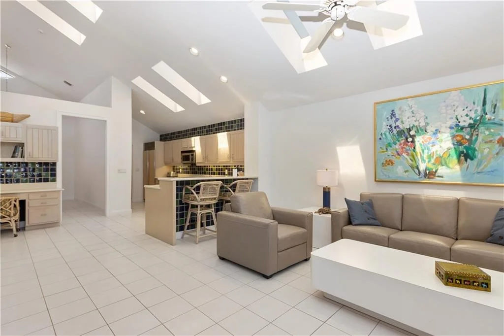 Photo of 6933 SE Harbor Circle