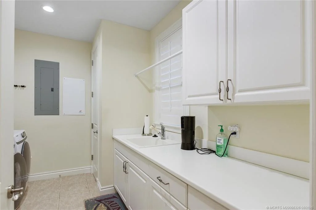 Photo of 952 SE Willoughby Trace