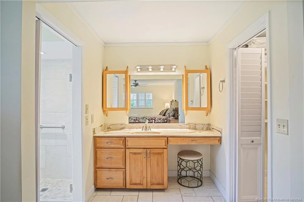 Photo of 1833 SE Granada Lane