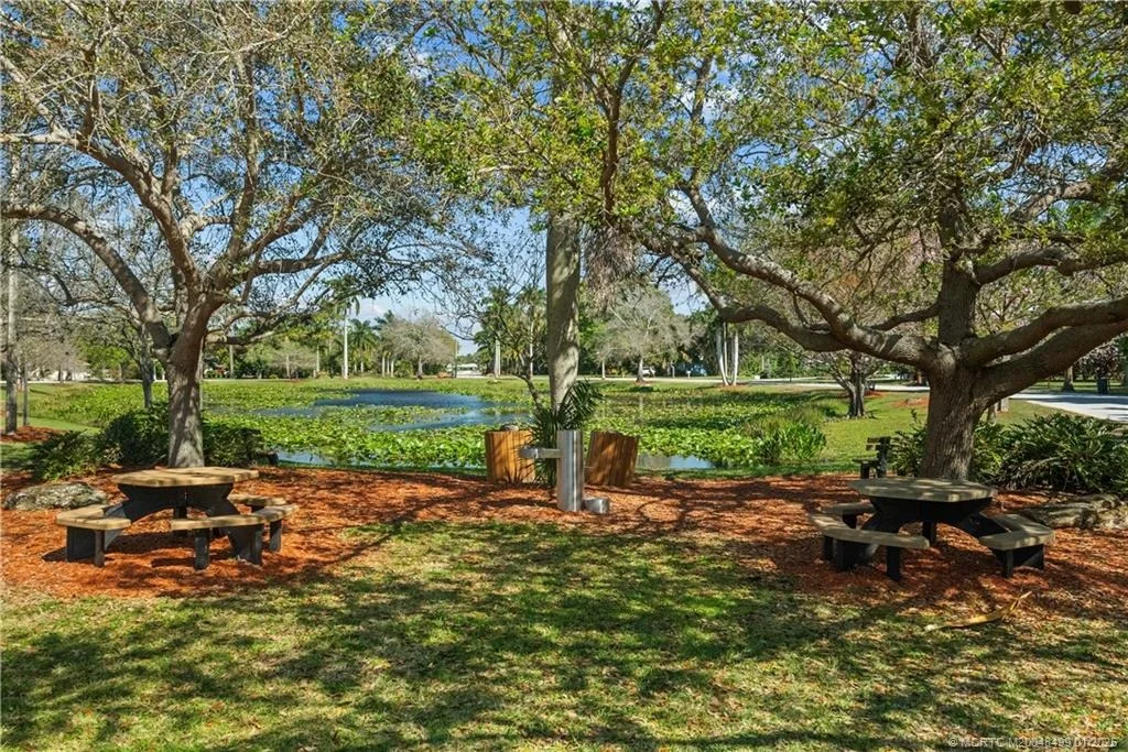 Photo of 804 NW Spruce Ridge Drive