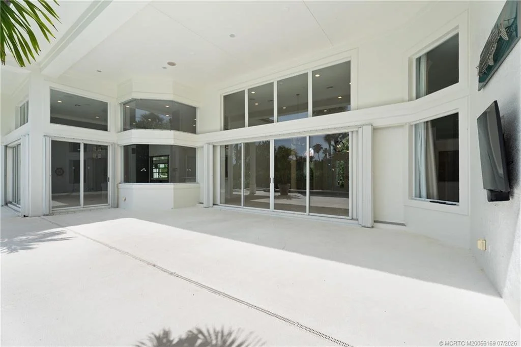 Photo of 6841 SE Harbor Circle
