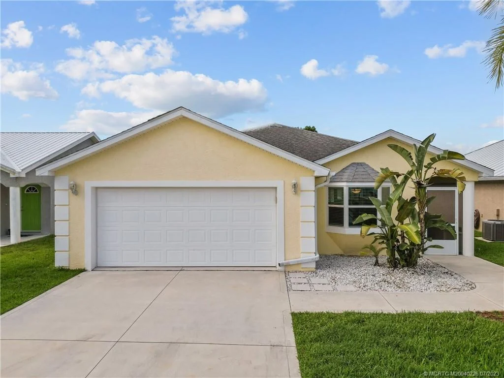 Photo of 664 SE 25th Street