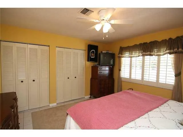 Photo of 1153 SE Dolphin Drive