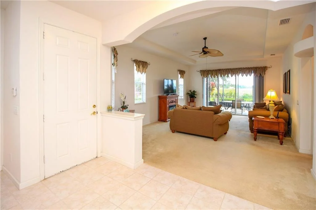 Photo of 631 NW Red Pine Way