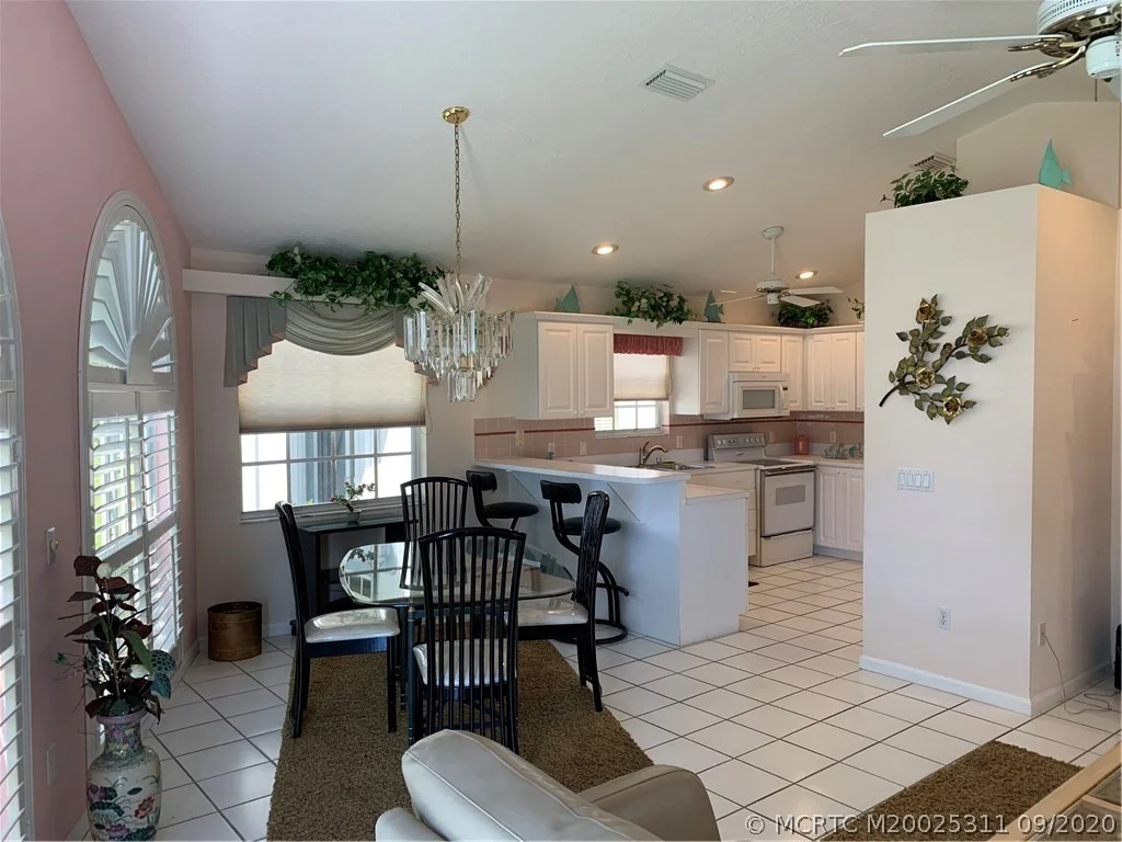 Photo of 704 Nettles Boulevard