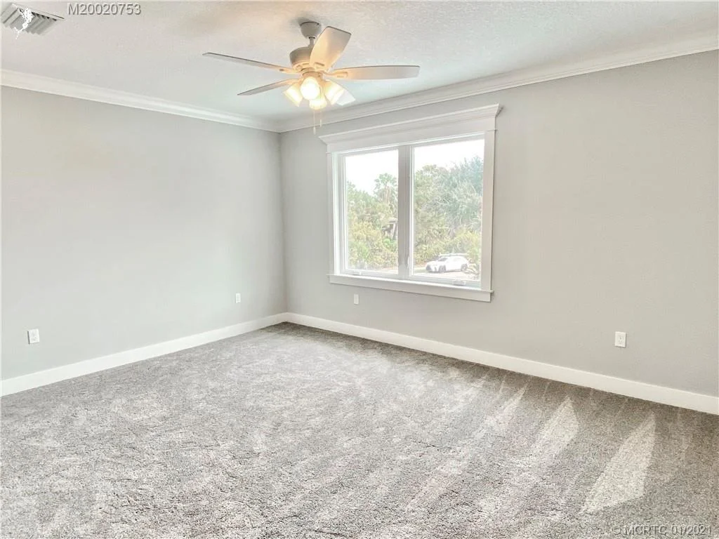 Photo of 1126 NE Post Oak Way