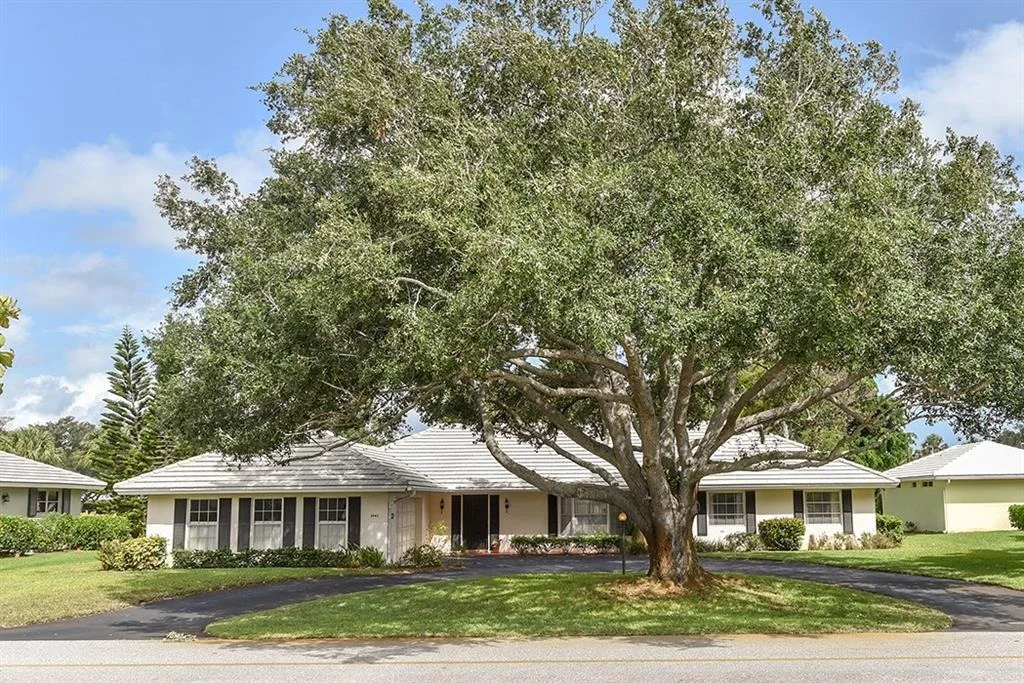 Photo of 3943 SE Fairway E