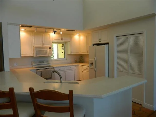 Photo of 1704 NE OCEAN Boulevard