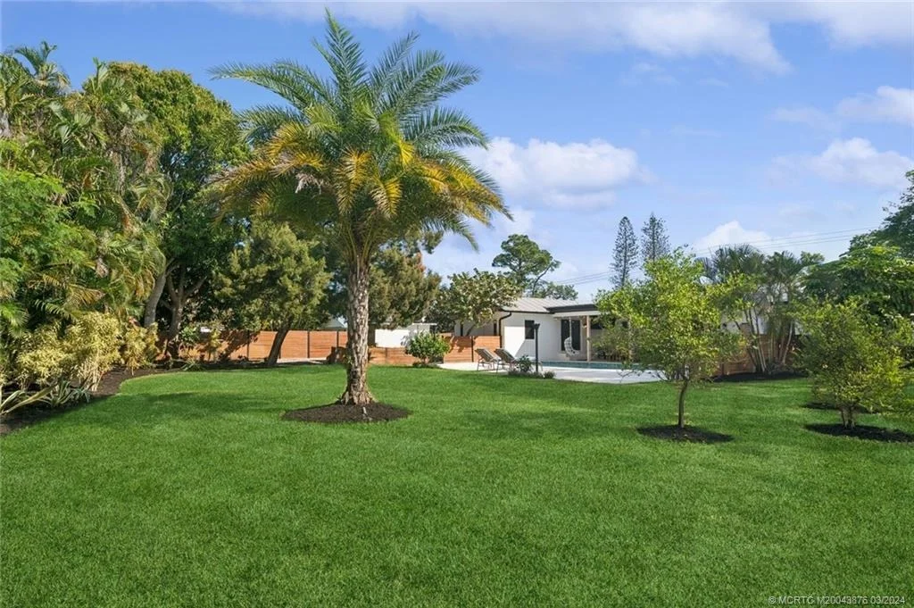 Photo of 1476 NW Pine Lake Drive