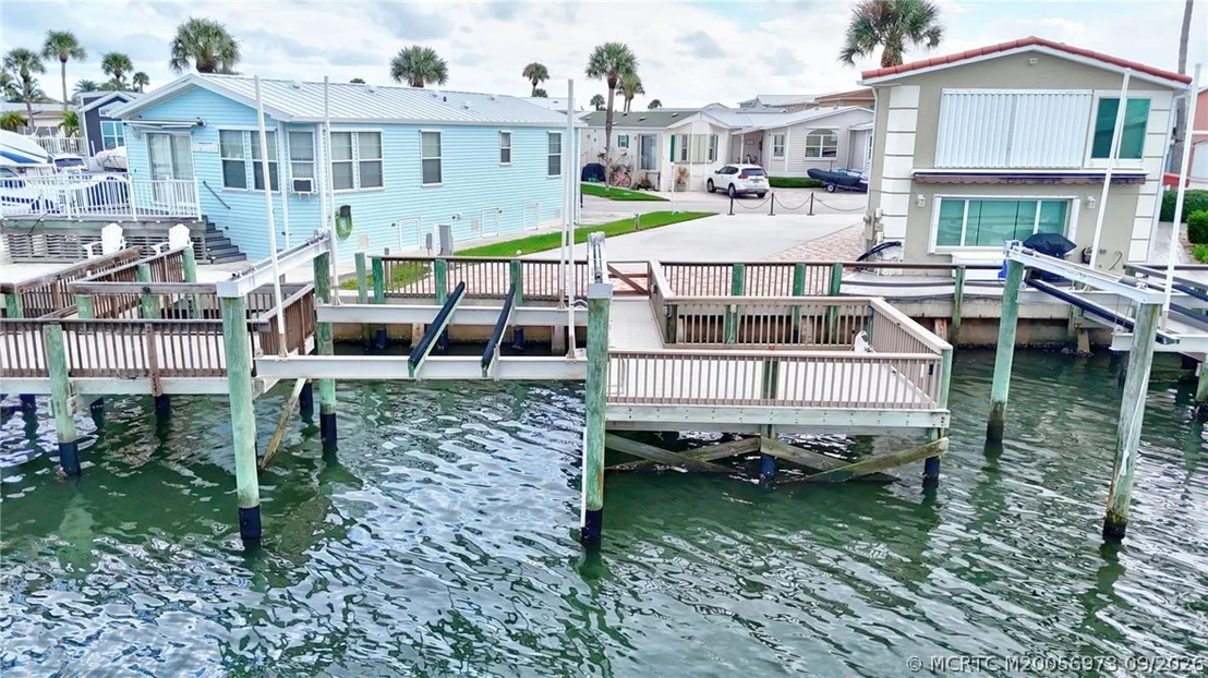 Photo of 5 Nettles Boulevard