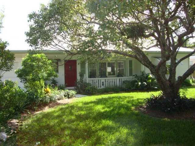Photo of 317 SE Oriole Avenue